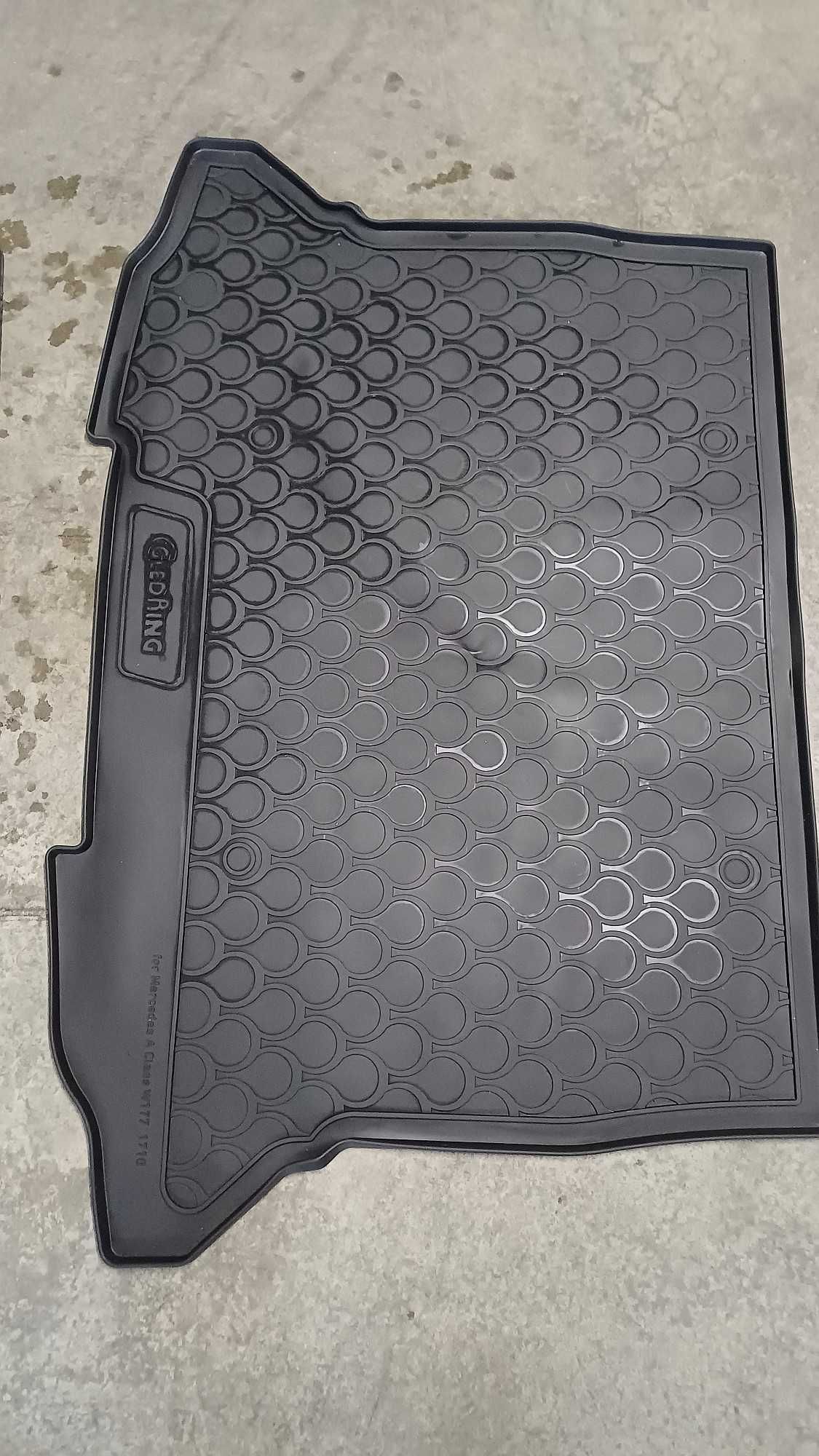 Conjunto Tapetes borracha Premium Mercedes A (W177)