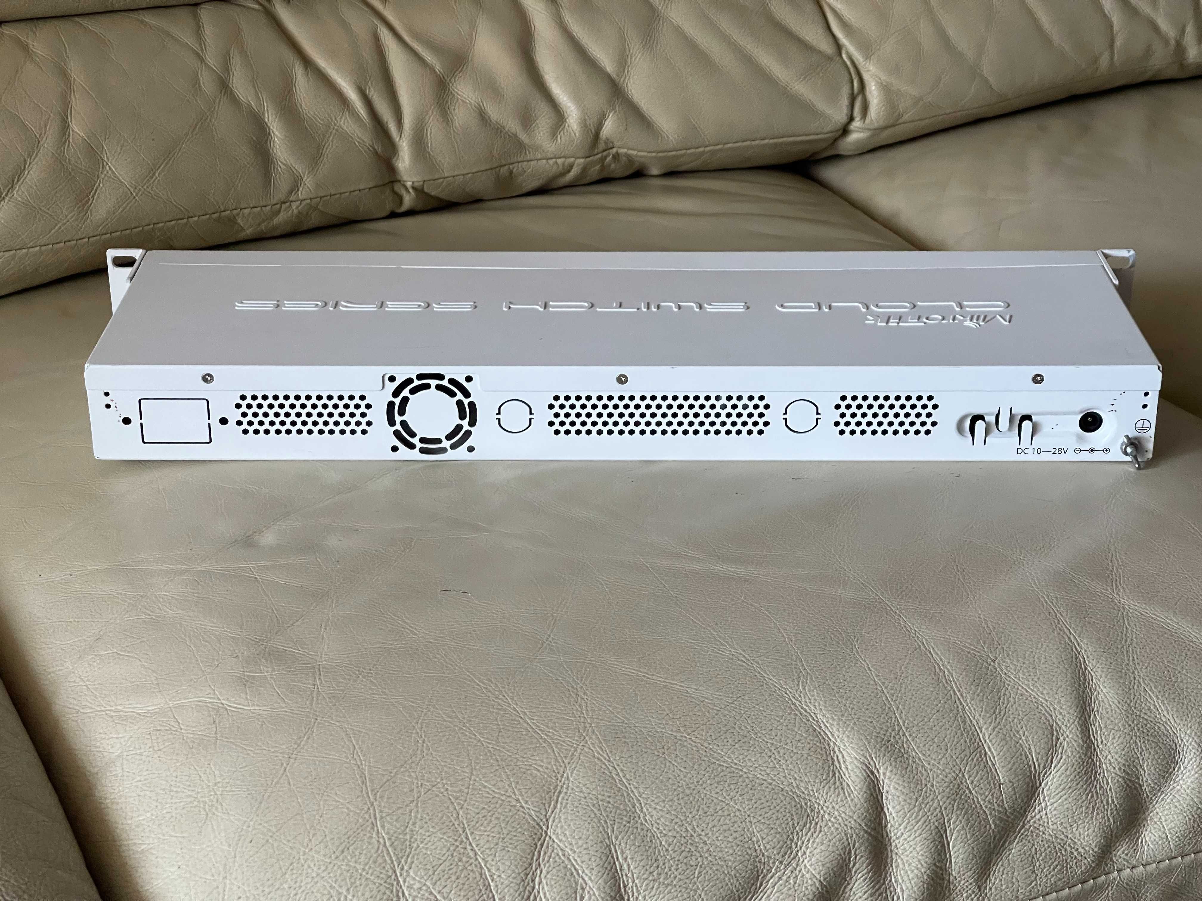 Комутатор керований Mikrotik CRS125-24G-1S-RM