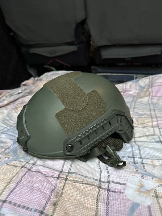 Продам вживаний тактичний шолом