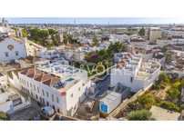 Elegante Moradia Em Condomínio Fechado No Centro De Tavira