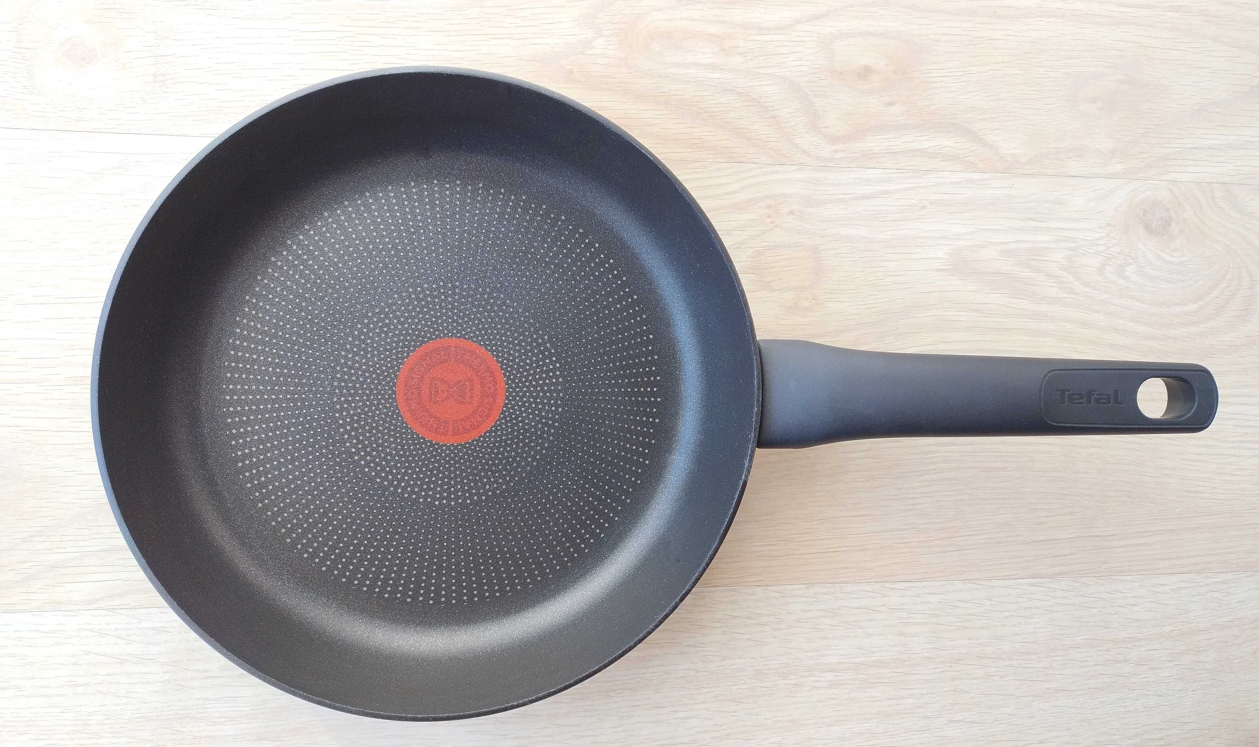 Nowa tytanowa patelnia TEFAL Ultimate 24 cm indukcja