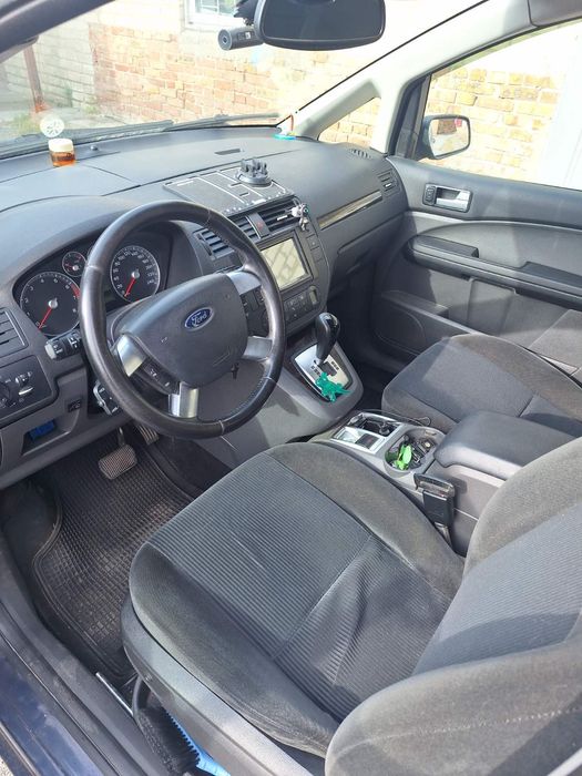 Продам машину Ford