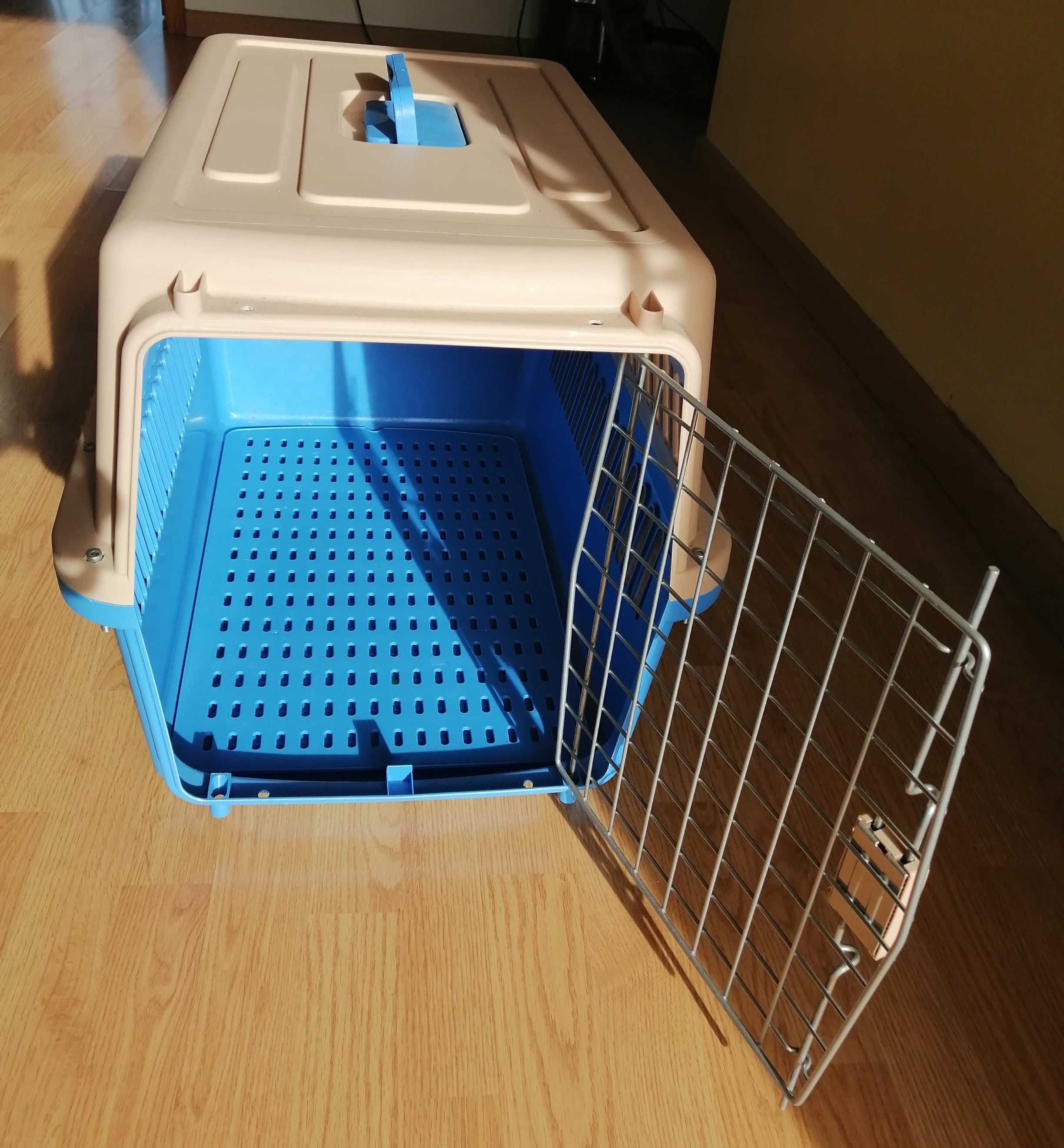 Caixa transportadora