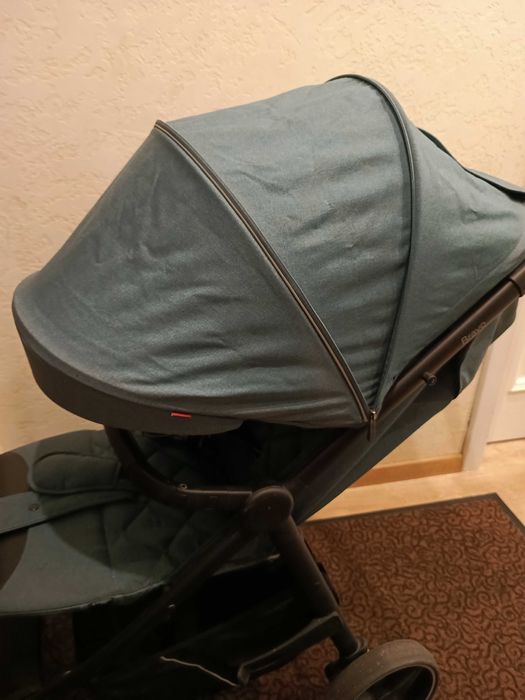 Продам прогулянкова коляску CARRELLO Bravo Green