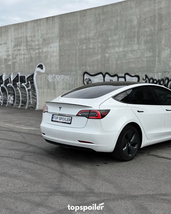 Спойлер накладка лип сабля Tesla Model 3 2017-2022 ABS пластик чорний