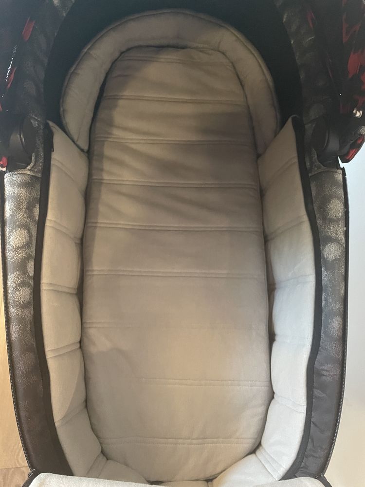 Gondola cybex priam 2.0 rebellious lux