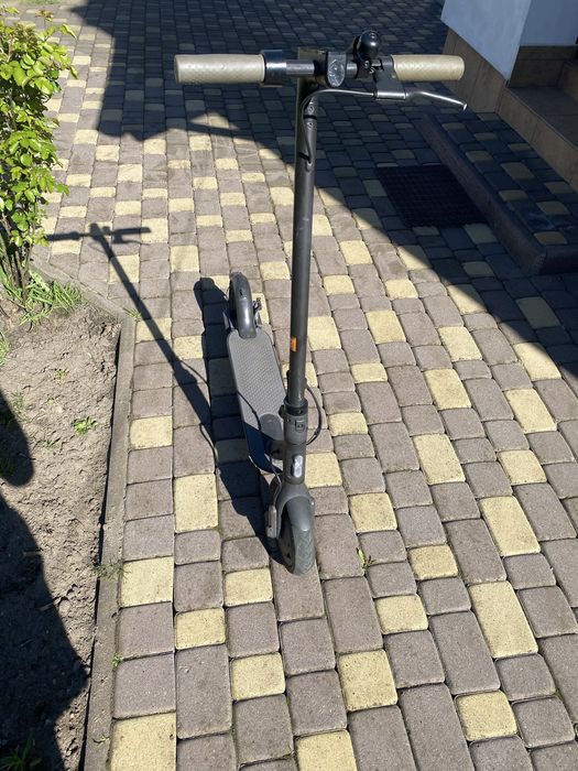 Самокат Xiaomi.