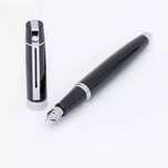 SHEAFFER 300. Pióro wieczne: czarna laka+srebrne wykończenia.
