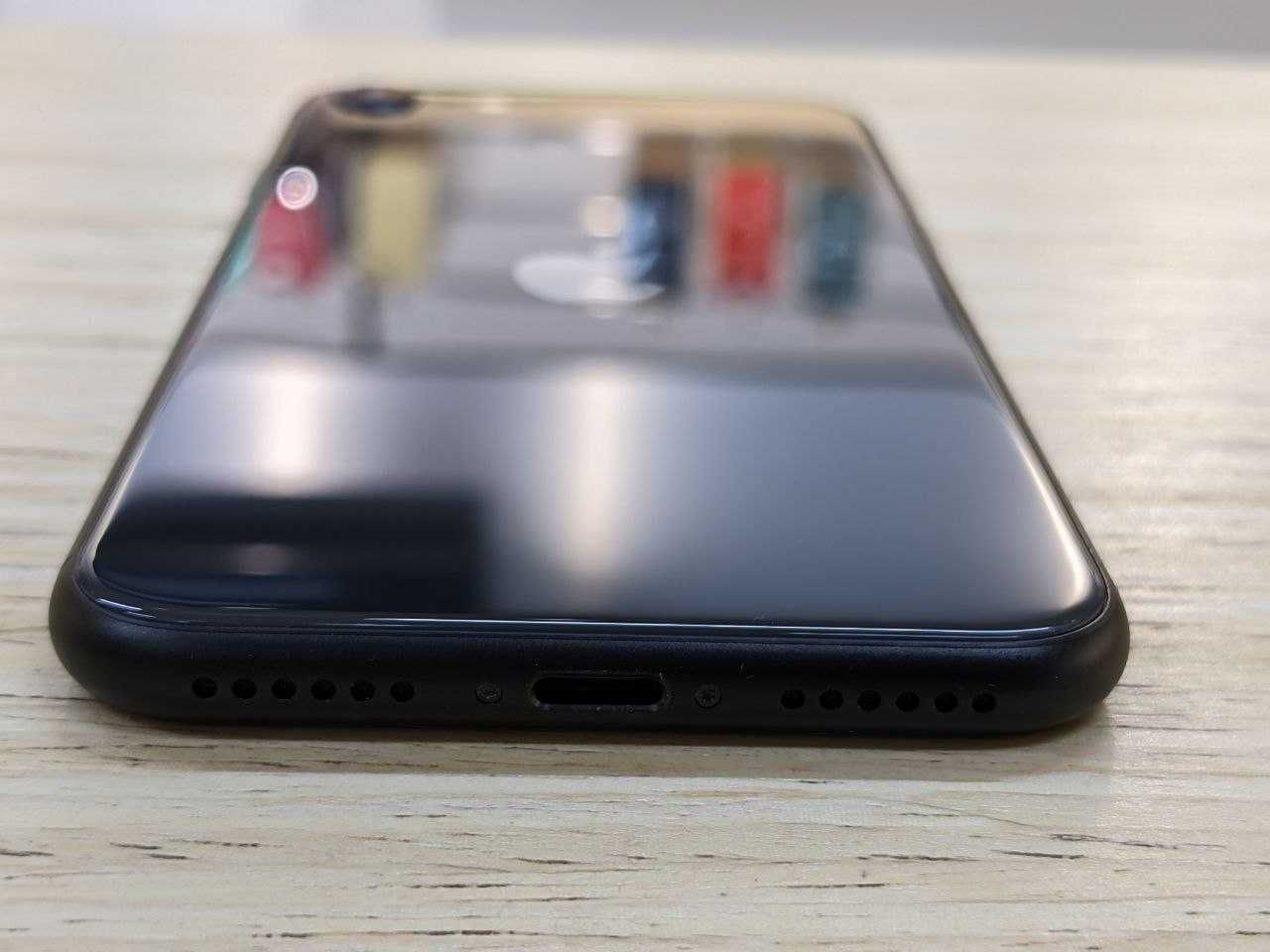 /11198/ iPhone SE 2020 64GB Black Neverlock Обмін Розстрочка Гарантія