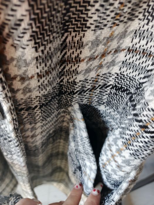 Wełniany płaszcz w kratę, pepitkę | rozmiar M Uplander