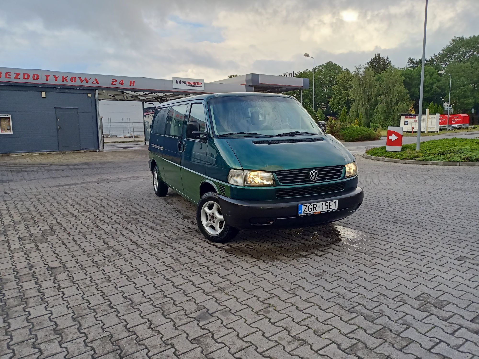 Zamienię VW transporter 2.5 long 6 osób