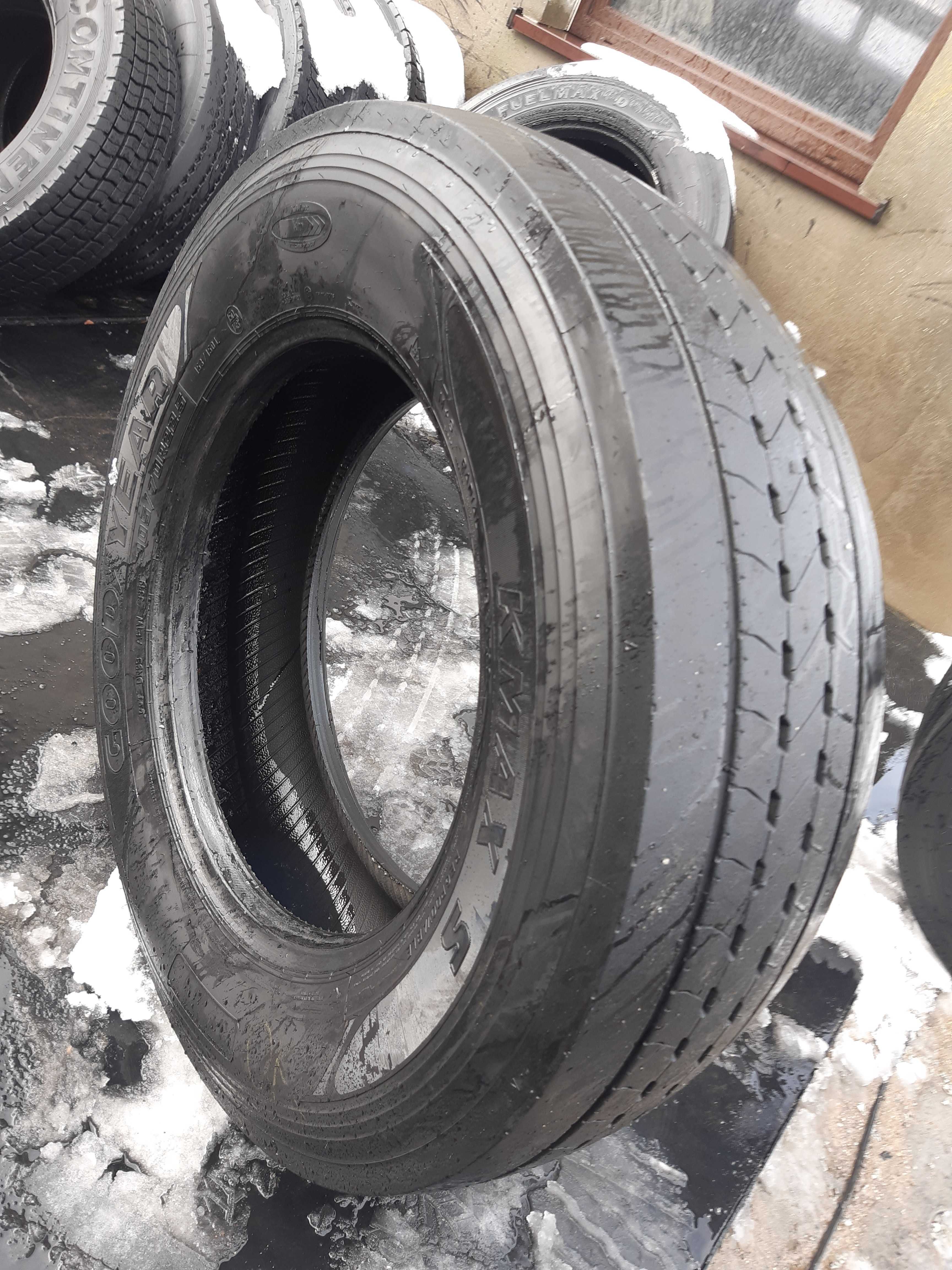 305/70R22.5 Goodyear KMAX S przód