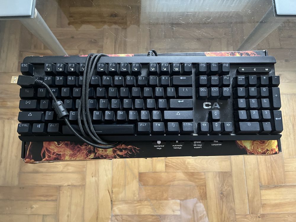 Komputer + myszka i klawiatura. I5-7400, GTX 1050ti, 16gb ram, MSI