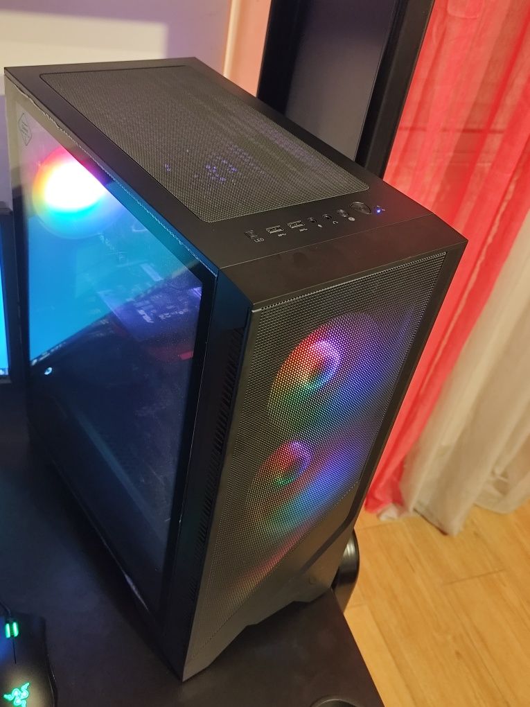 PC  Gaming Completo (Dois monitores, Teclado, rato e torre Negociável)