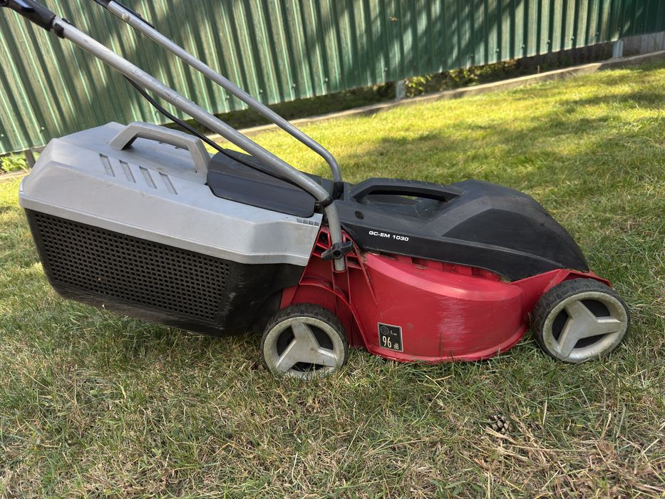 Электрическая газонокосилка Einhell GC-EM 1030 (1000 Вт)