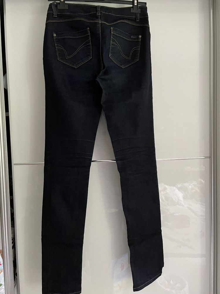 Spodnie jeansowe straight