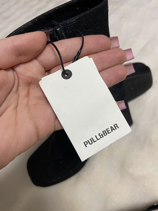 Buty na słupku nowe z metką