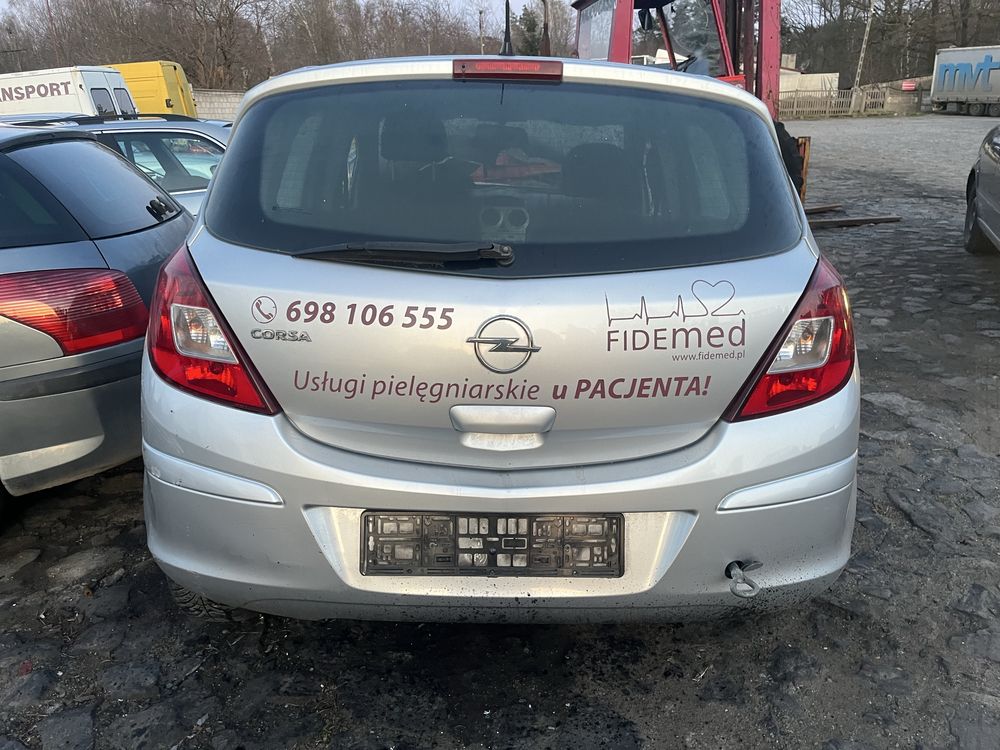 Opel Corsa D - klapa tył tylna - z157 - inne