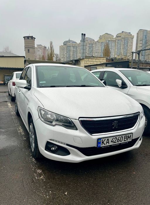 Оренда авто для таксі та особистих потреб, Пежо 301 автомат