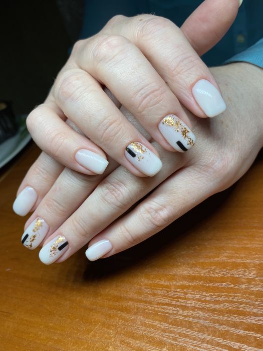 Маникюр/педикюр 450 грн Победа-5 ТЦ Гермес