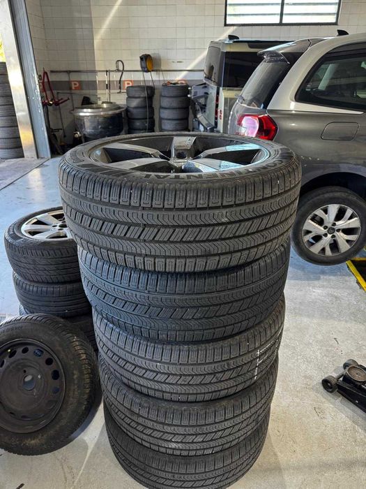 Jantes Defender 22” e 5 raios em Gloss Black (LAND ROVER)