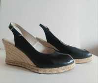 Russell & Bromley koturny 39