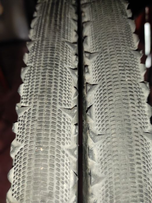 2 pneus 700x38 trekking speed