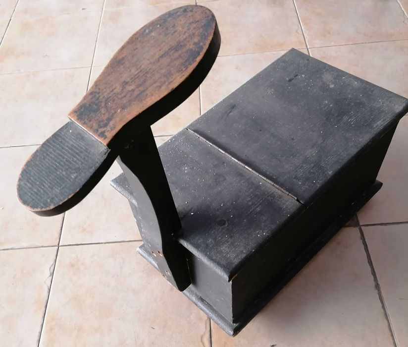 Caixa engraxador, muito antiga