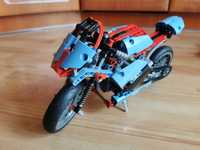 lego technic 42036, Motocykl uliczny