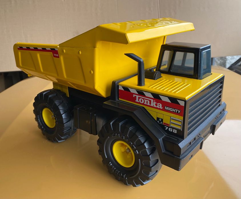 Tonka Mighty camião