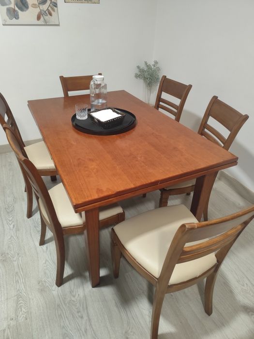 Mesa cerejeira com 6 cadeiras