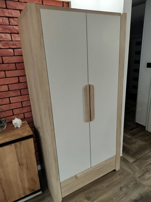 Szafa młodzieżowa.
