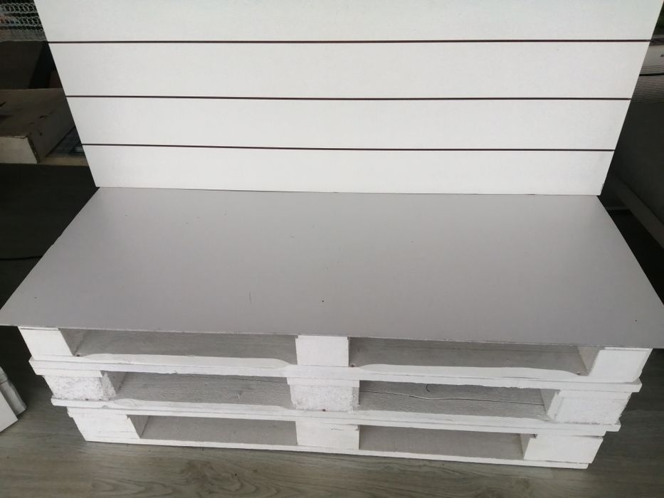 Bancos de Madeira Brancos