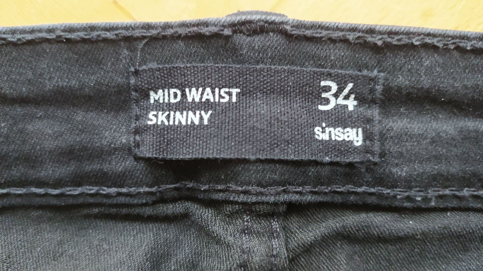 Czarne dżinsy Sinsay XS 34 nowe