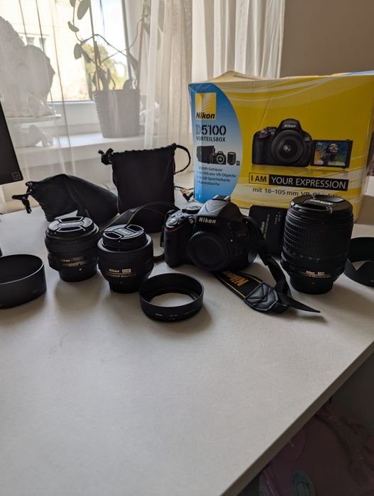 Nikon D5100 + 3 об'єктиви (50mm, 35mm, 18–105mm) + аксесуари