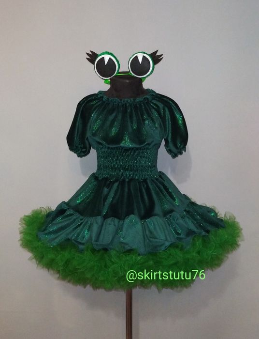 Костюми карнавальні та сукні на рочок