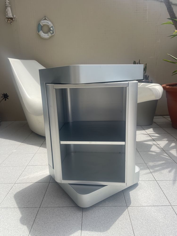 Móvel com rodas da Desalto – Alumínio (não é IKEA!)