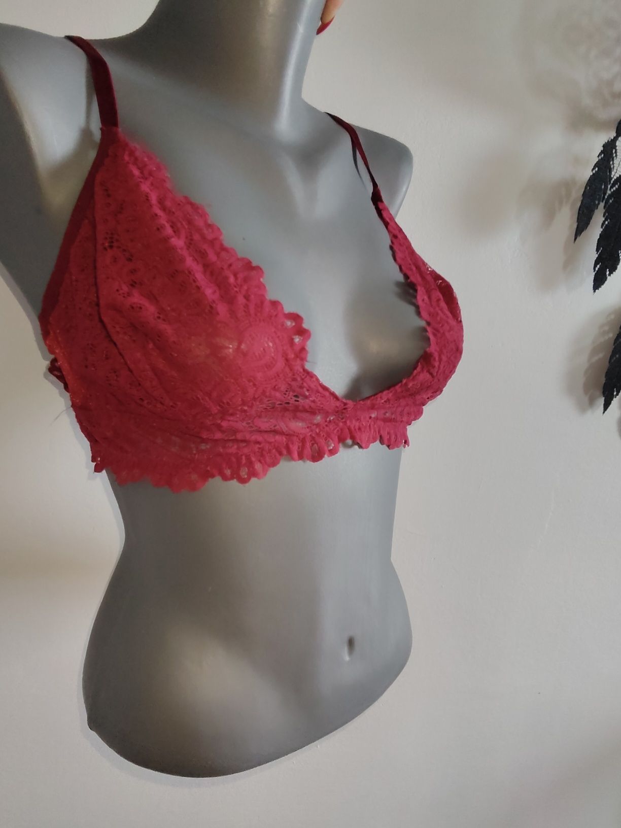 Bordowy biustonosz miękki koronkowy r 85C plus size elegancki
