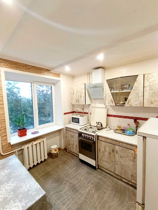 Продам 1 кімнатну квартиру .Рубін