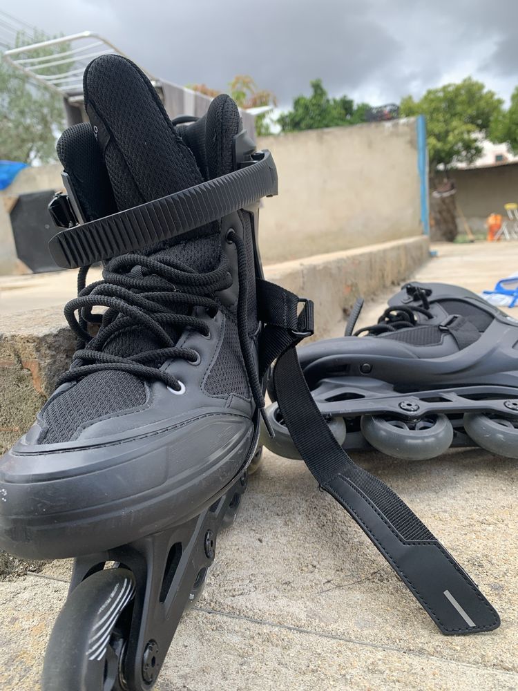 2 pares de patins semi novos