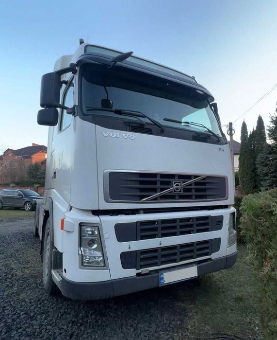 Лобове скло Skania R (2004-2016) Лобовое стекло Сканія Заміна Xyg