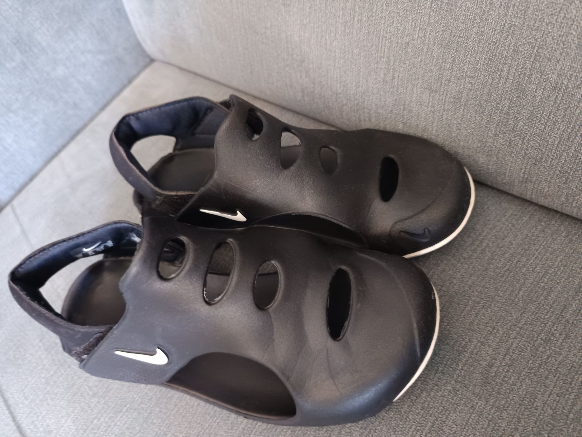 Sandały Nike chłopięce r.35
