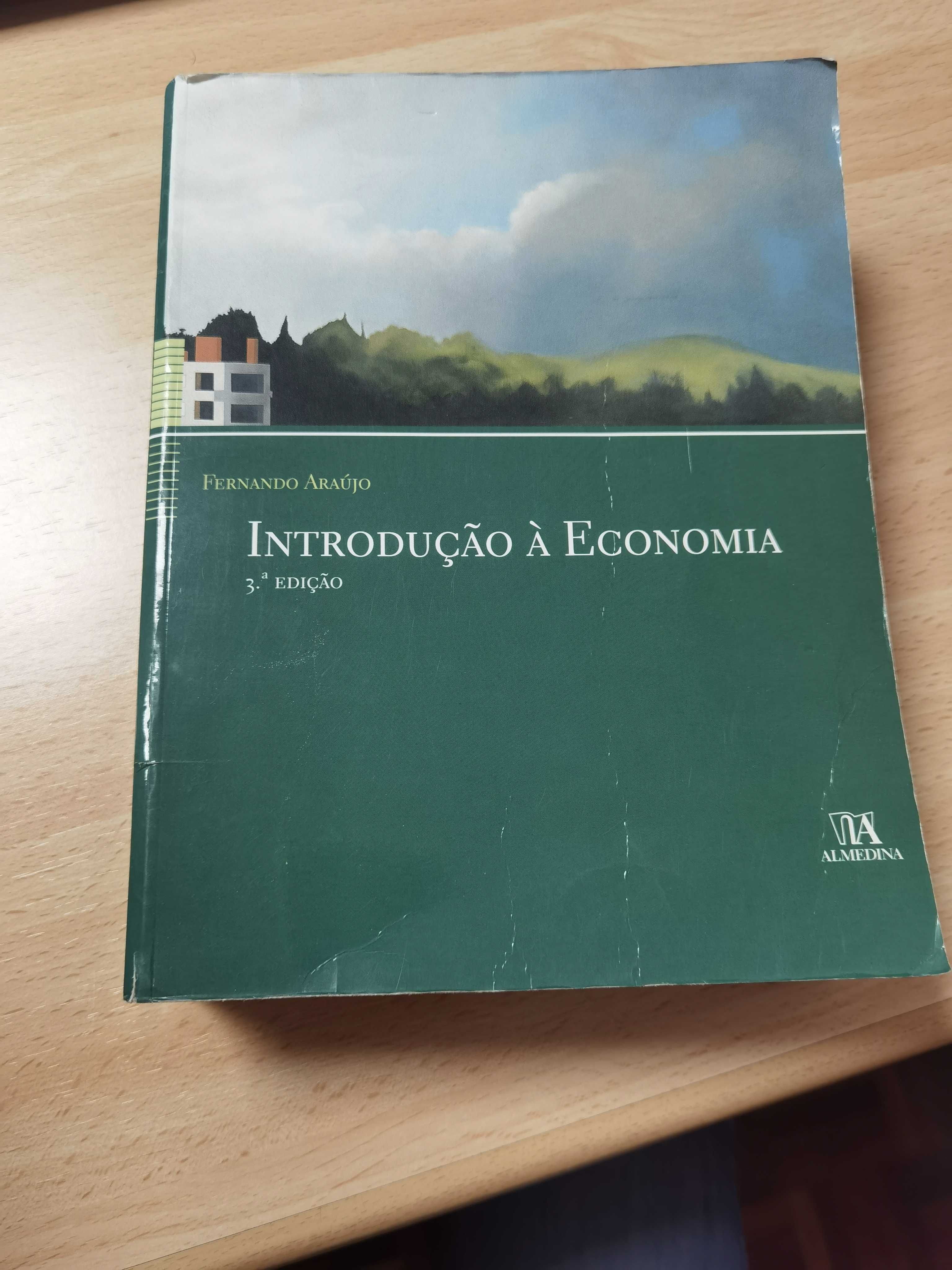 Introdução à economia Fernando Araújo