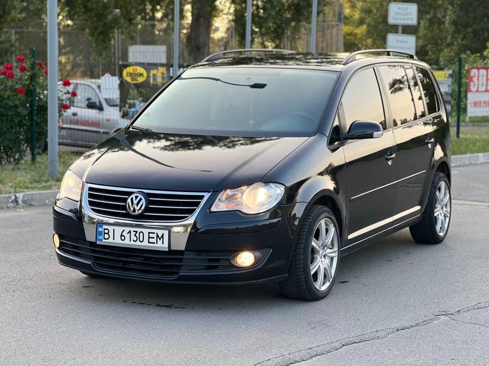Volkswagen touran