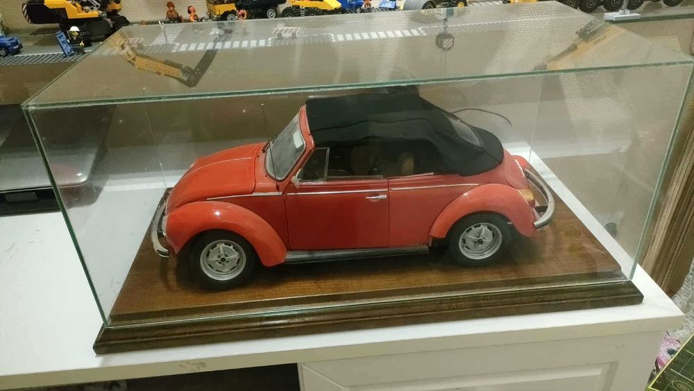 Gablota szklana na model