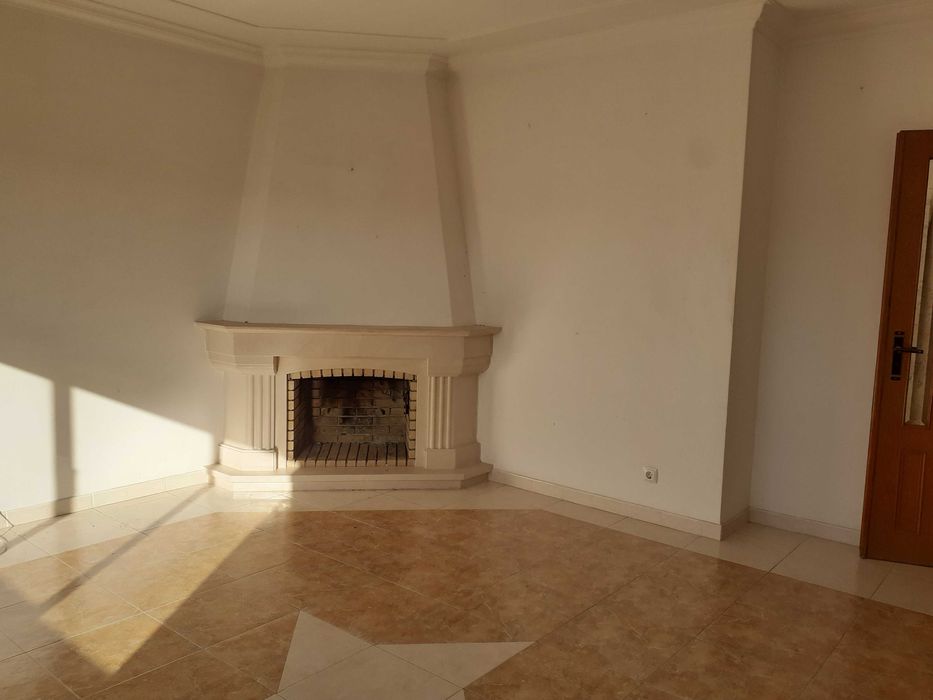 T3 Bairro do Estacal  São João  da Talha