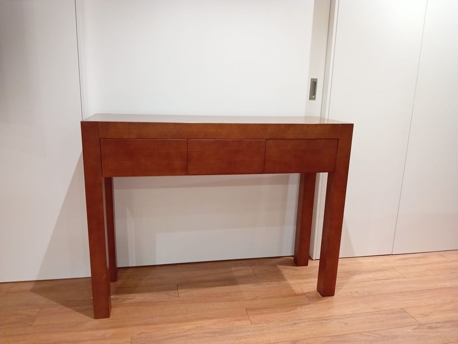 Vendo Consola de entrada em cerejeira