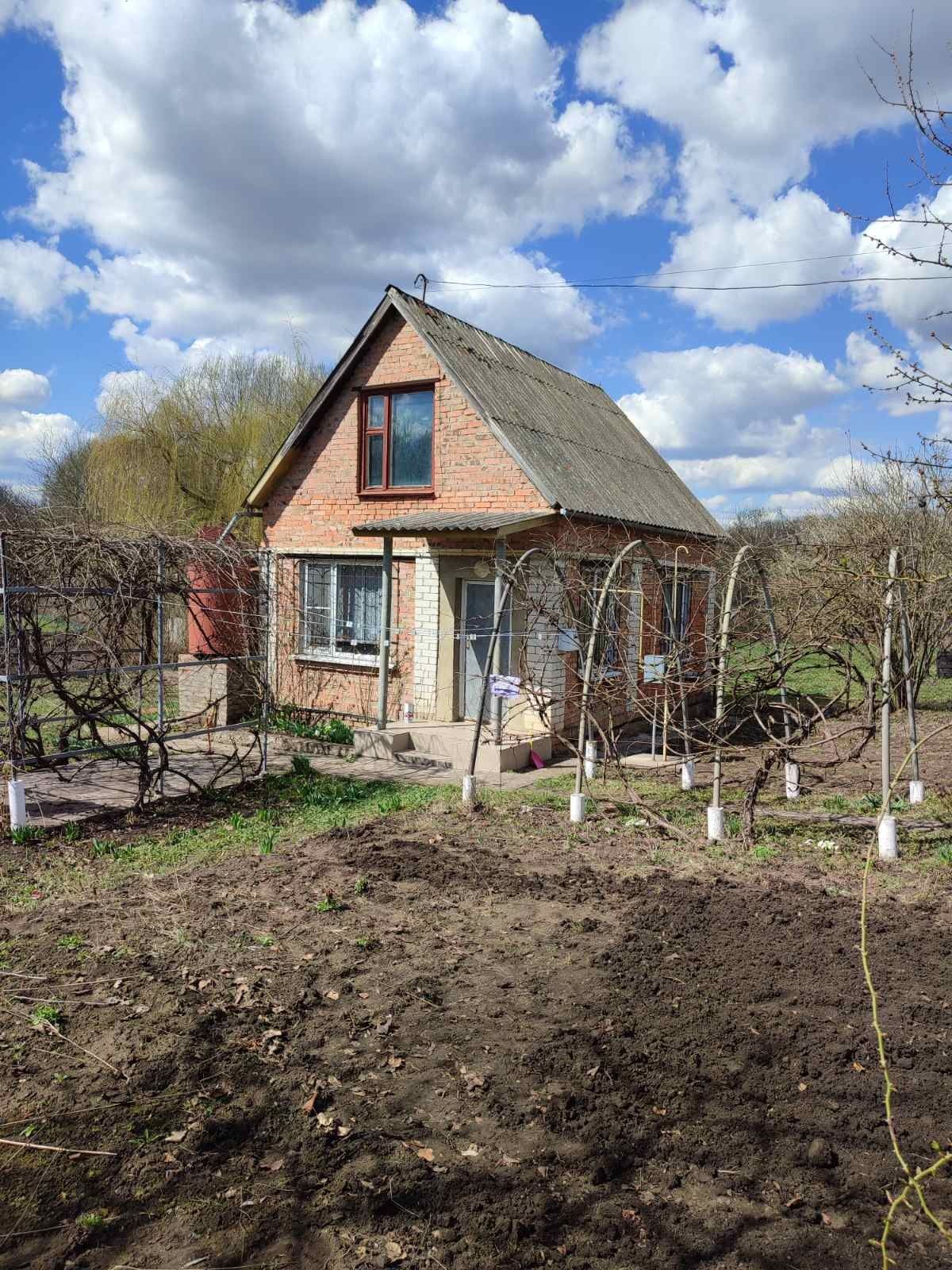 Продаж дачного будинку від власника
