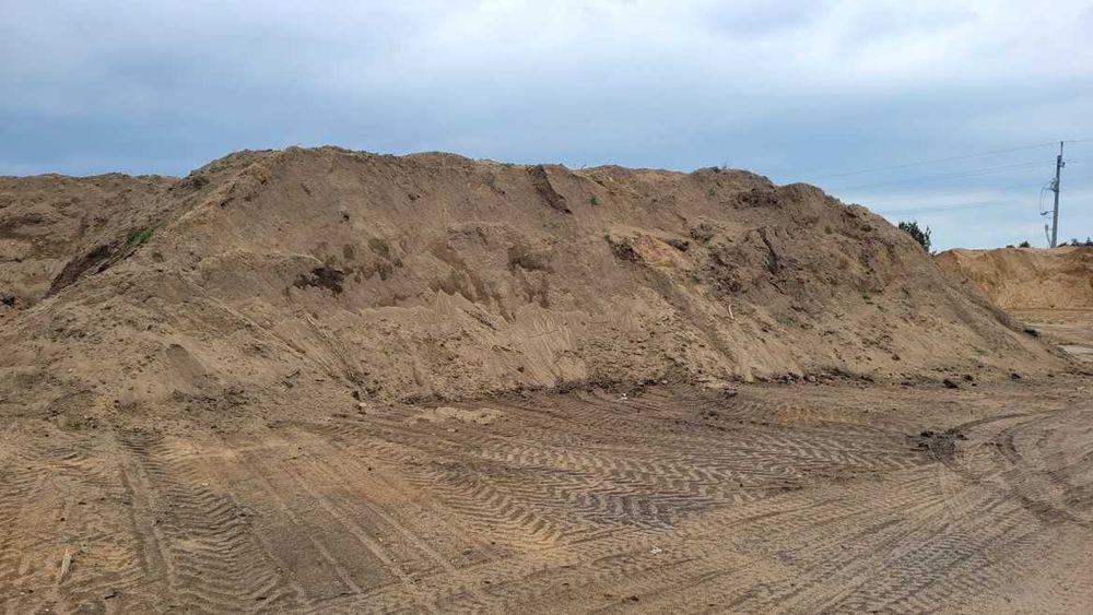 Sprzedam humus/ziemia nieprzesiana. Możliwy dowóz wywrotką. Brodnica.