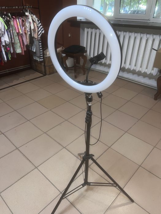 Кільцева лампа , led-лампа